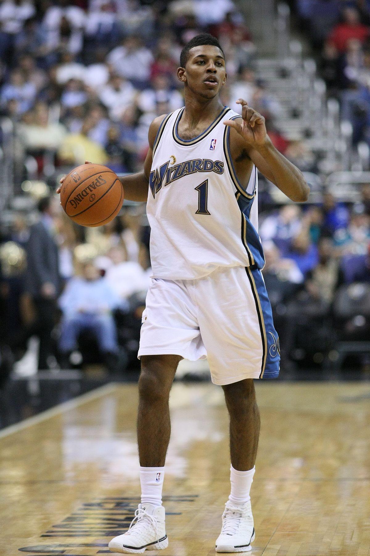 阿尔瓦罗·德尔·莫拉尔拯救了杯赛的程序（阿尔瓦罗·德尔·莫拉尔让杯赛重回正轨）