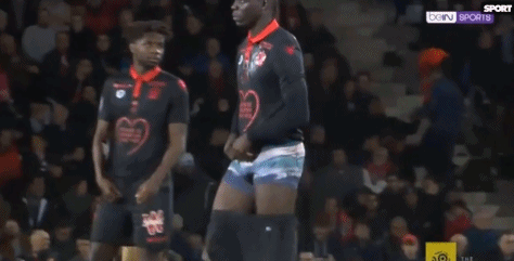 本泽马：现在的皇马队内缺少领袖；皇马永远是我的球队