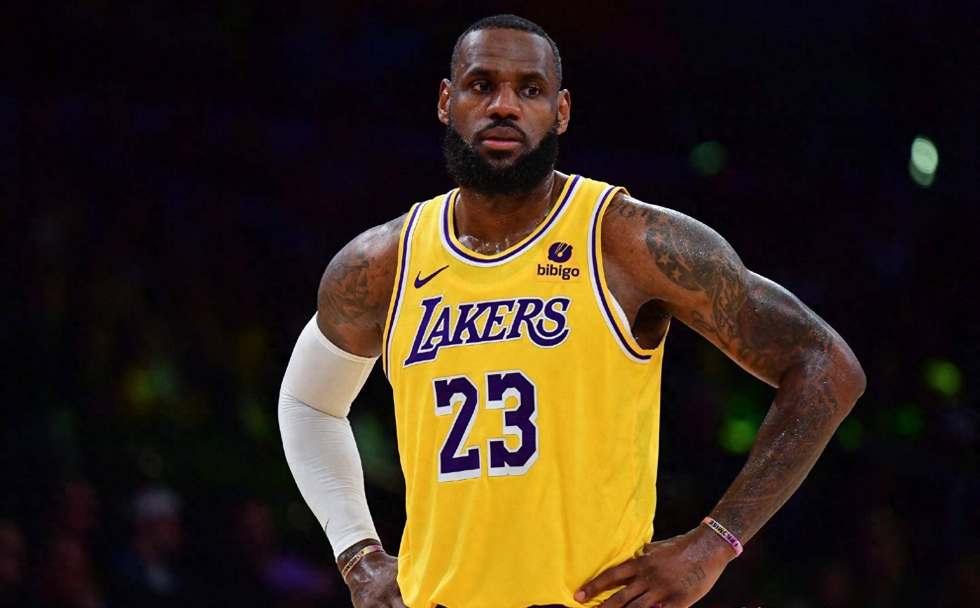 反戈旧主不留情！威斯布鲁克砍21+6+11助国王终结连败（威斯布鲁克复仇旧主轰21+6+11，助国王止住连败）