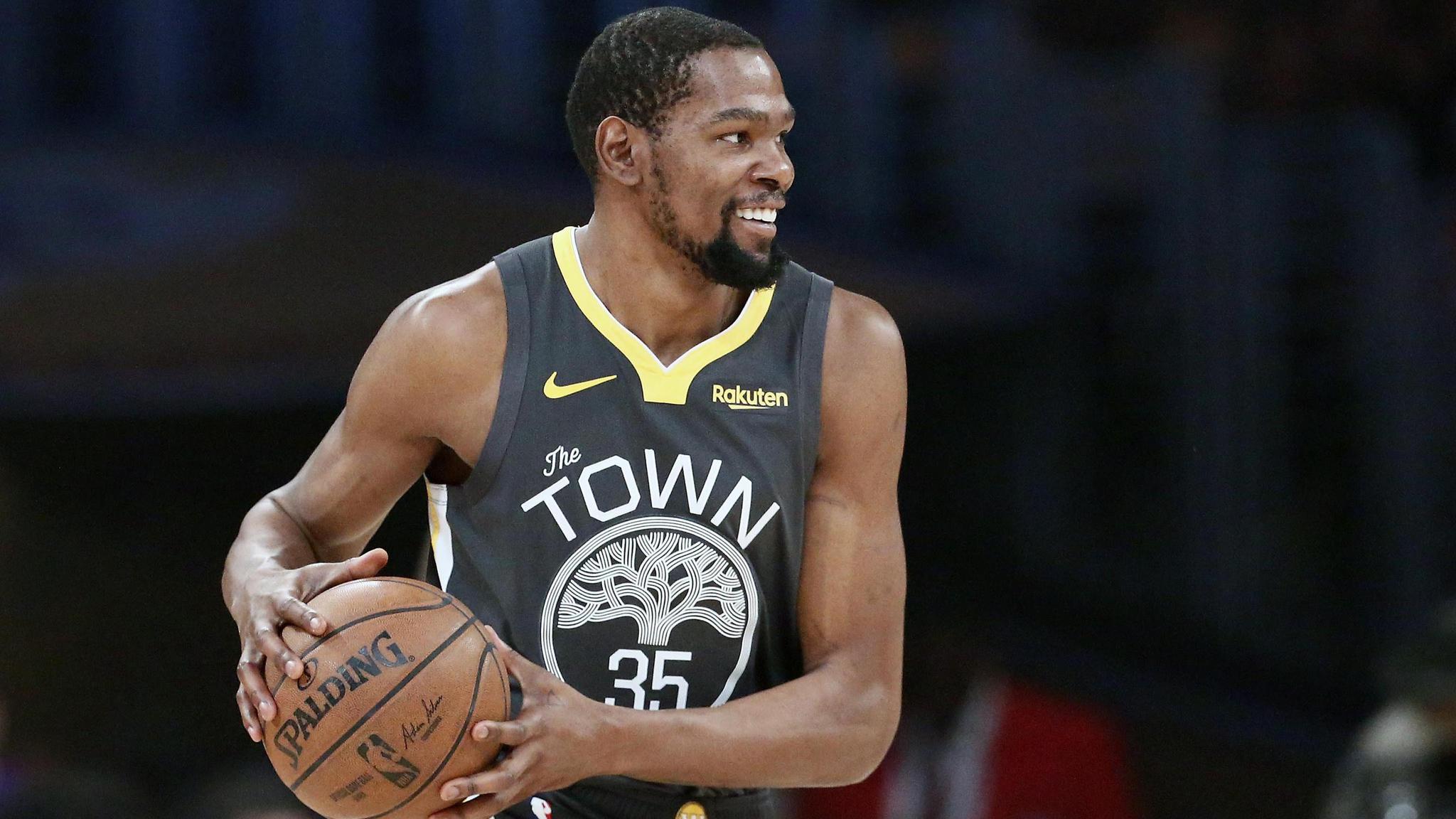 罗体：萨里向洛蒂托要求在一月引进一名高水平中场球员（罗马体育报：萨里要求洛蒂托在一月引进一名高水平中场）