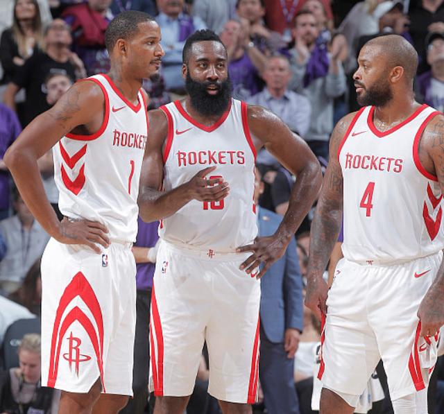 对土耳其后拒绝与边裁握手？德拉富恩特：我想道歉，不应这样（战土耳其后被指拒与边裁握手？德拉富恩特致歉：不该如此）