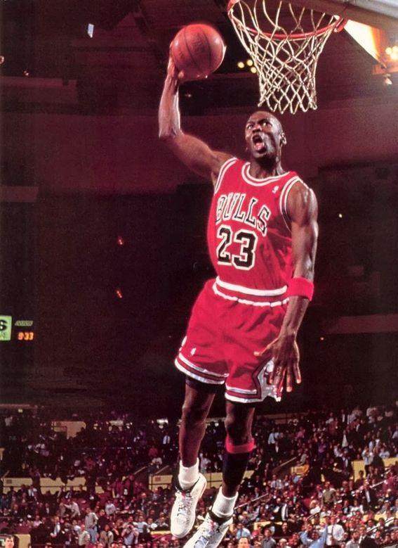 巴萨联赛大名单：什琴斯尼因肠胃炎未能入选，阿劳霍继续缺席（巴萨联赛名单出炉：什琴斯尼因肠胃炎落选，阿劳霍仍缺席）