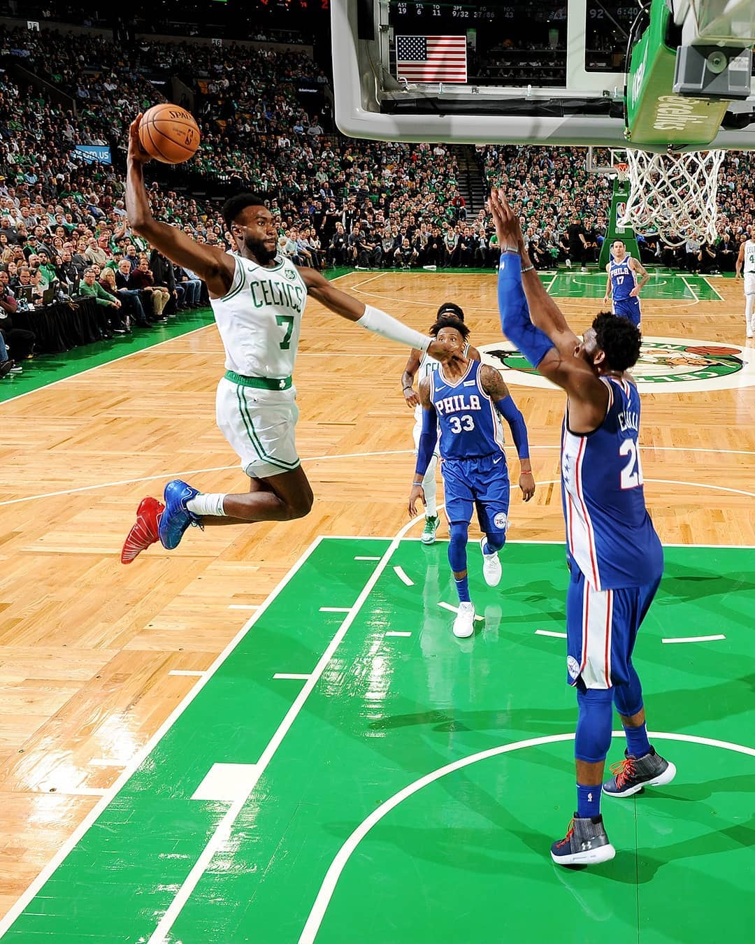 巴黎圣日耳曼梅西助攻内马尔破门（梅西献助攻，内马尔为巴黎圣日耳曼破门）