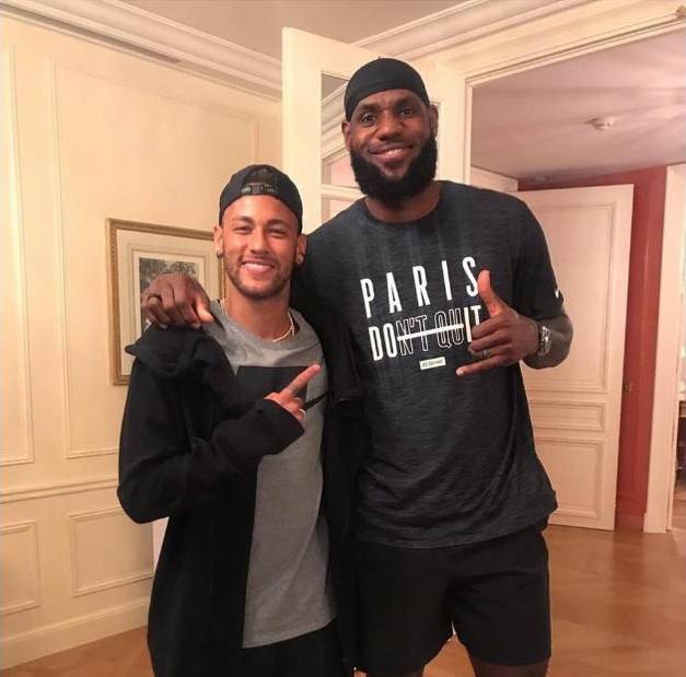 曼城瓜帅巧妙调整战胜热刺（瓜帅妙招助曼城击败热刺）