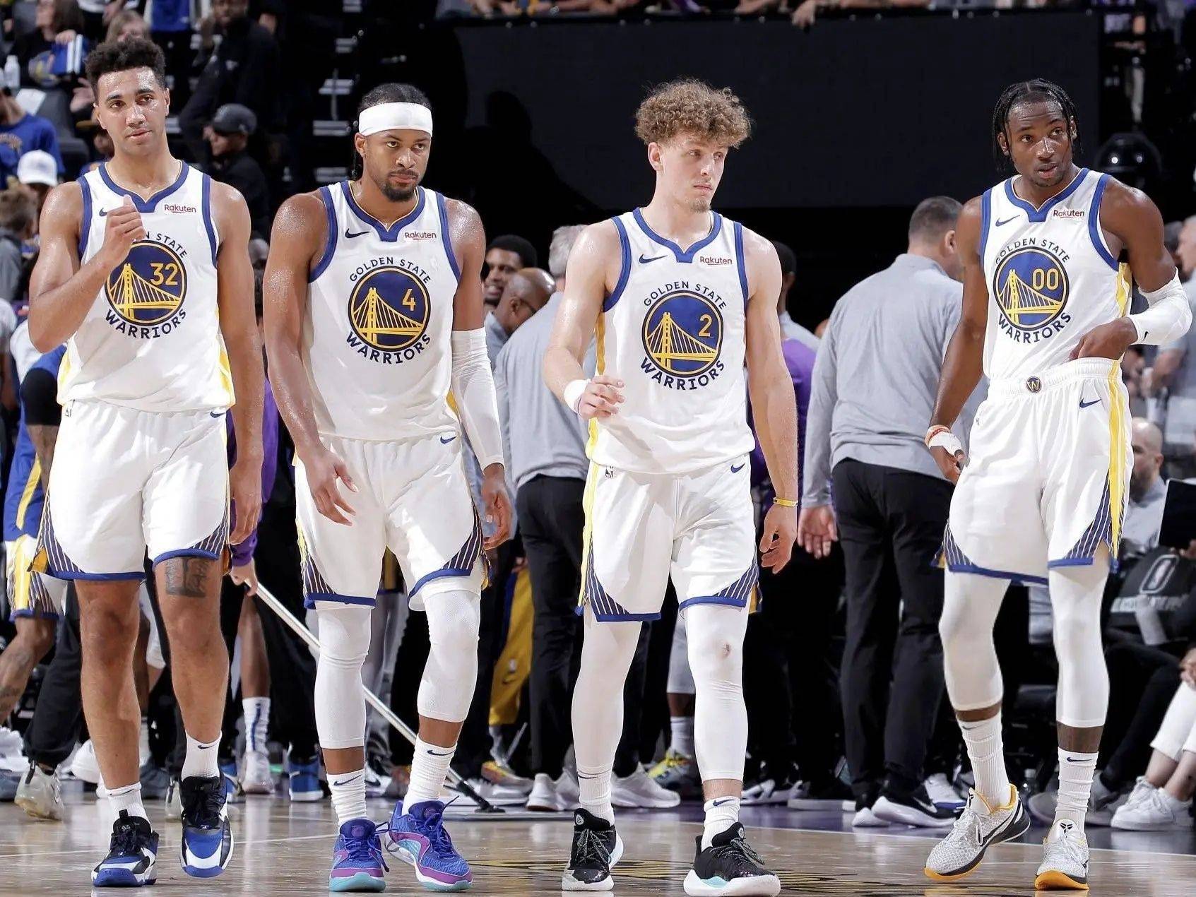 博洛尼亚3-1逆转帕尔马，圣地亚哥-卡斯特罗双响，胡安-米兰达破门（博洛尼亚3-1逆转帕尔马：圣地亚哥-卡斯特罗梅开二度，胡安-米兰达建功）