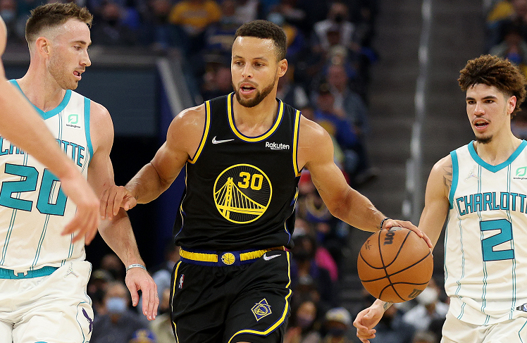 皇马本泽马梅开二度助球队取胜（本泽马双响助皇马全取三分）